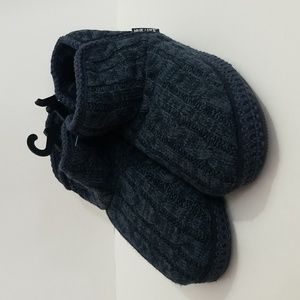 Muk Luks Navy Blue Women's Comfy Faux Fur Slippers Size Large